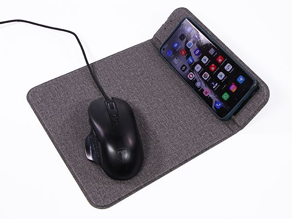 2-in-1 Wireless Charger Mauspad Textil