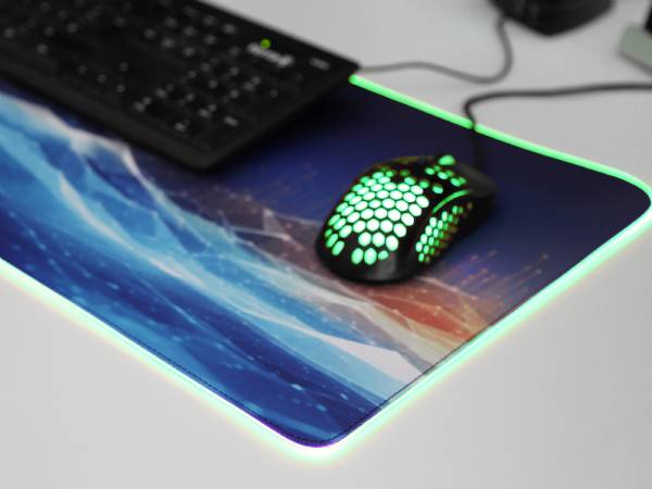 XXL Mousepad mit RGB LED