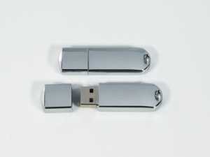 chrom usb stick werbegeschenk mit logo gravur