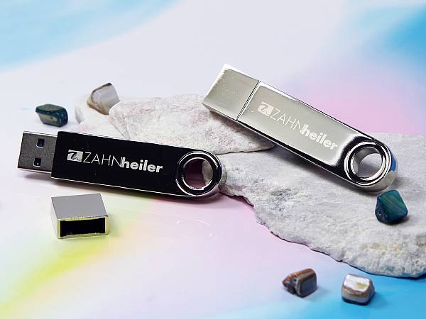 usb stick metall glanz öffnung gravur werbung logo